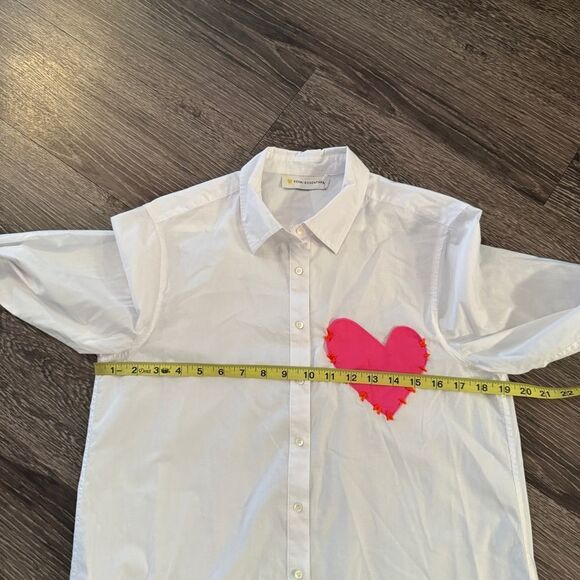 Kerri Rosenthal Mia Shirt Imperfect Heart Pocket in White - Picture 6 of 9